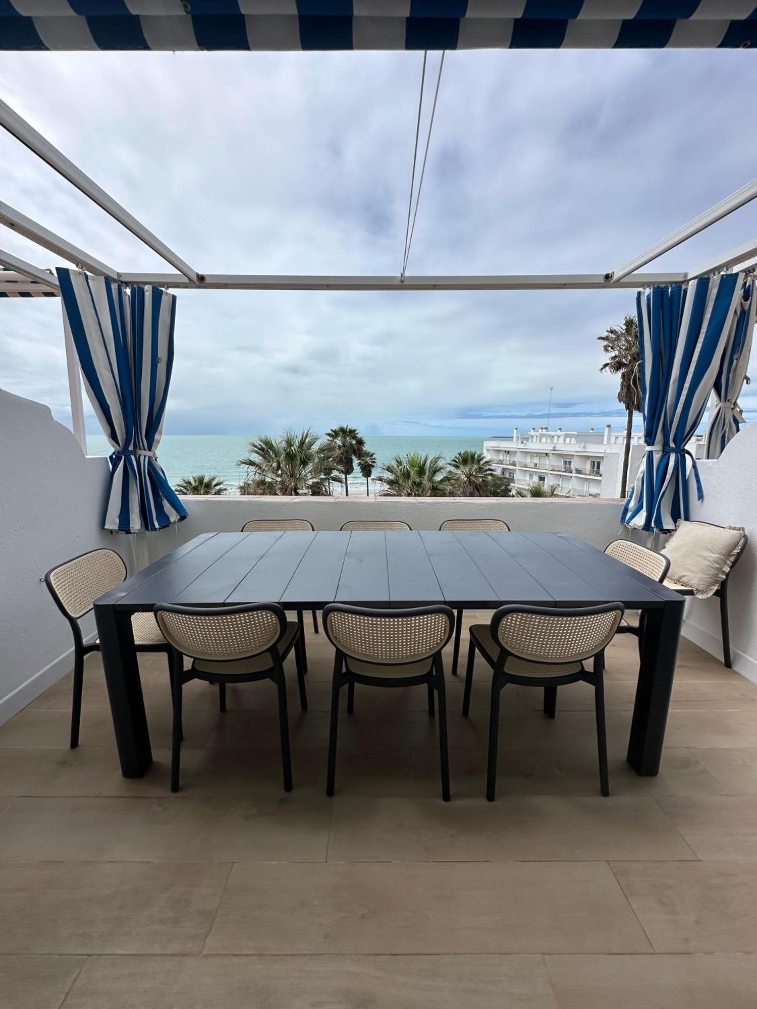 Gatu Villa Mar "Preferente Para Mayores De 25 Anos Y Familias " El Puerto de Santa Maria Exterior photo